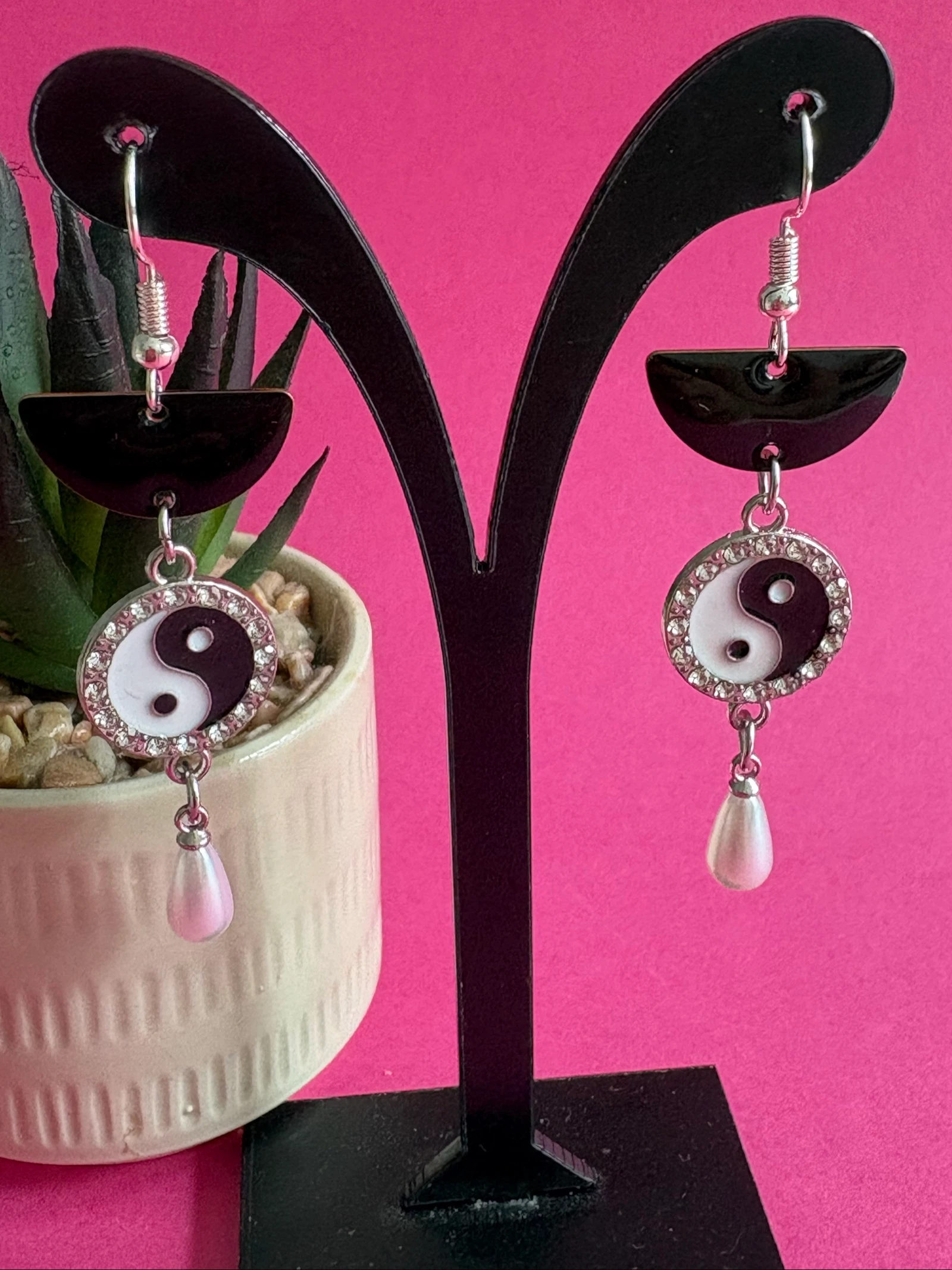 Brincos "Equilíbrio Perfeito" – Yin Yang & Miçangas – photo 2